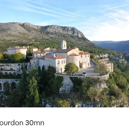 Bel Les Pieds Dans L'eau * Villeneuve-Loubet